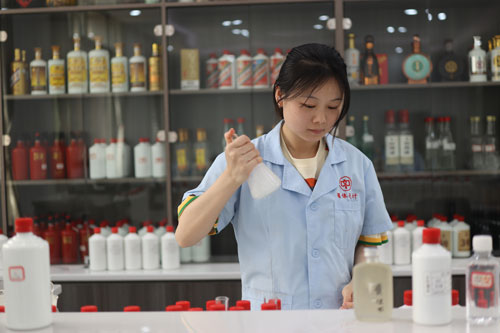 為什么說白酒對(duì)身體健康有益？