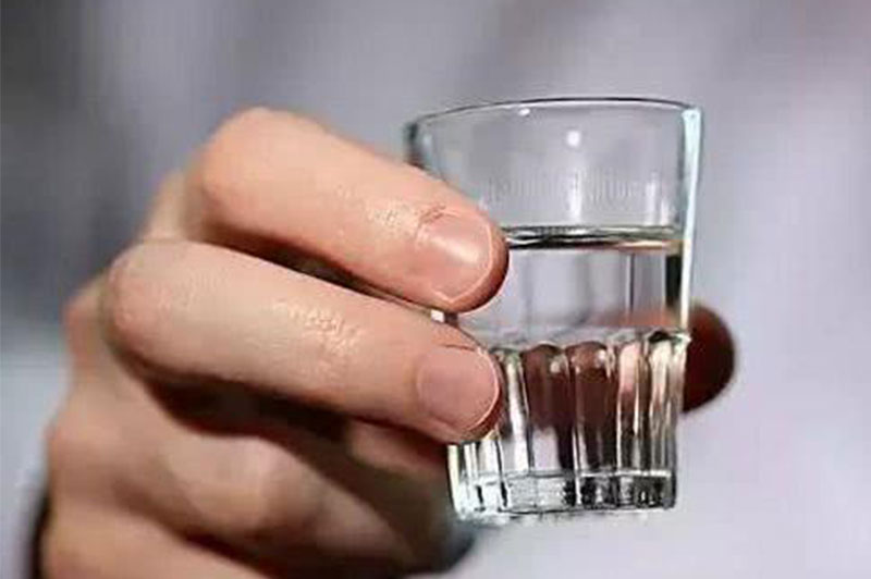 怎樣簡(jiǎn)單判斷一瓶醬香型白酒的品質(zhì)？